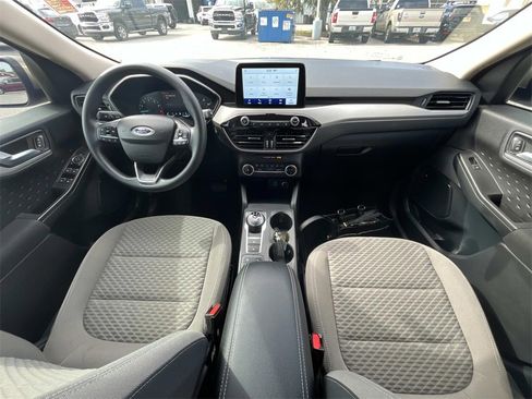 Used 2020 Ford Escape SE image 18