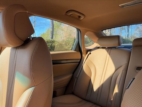 Used 2025 Genesis G80 2.5T image 7