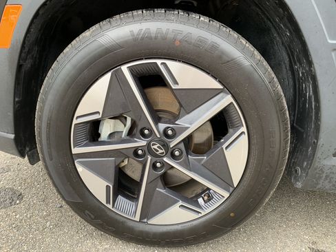 Used 2025 Hyundai Tucson SEL FWD image 45