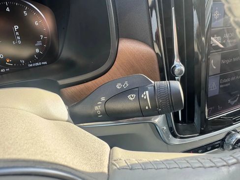 Used 2017 Volvo S90 T6 Inscription w/ Vision Package image 19