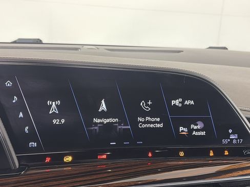 Used 2021 Cadillac Escalade Premium Luxury w/ Driver Assist Tech Package image 18