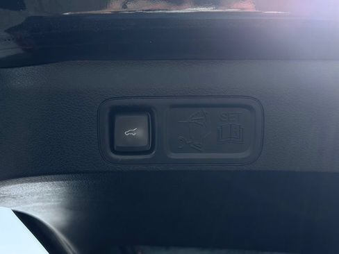 Used 2019 Lincoln Navigator L Reserve AWD/4WD image 16