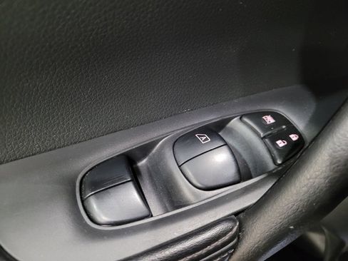 Used 2018 Nissan Rogue SV w/ Premium Package AWD/4WD image 27