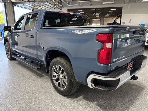 Used 2024 Chevrolet Silverado 1500 LT AWD/4WD image 5
