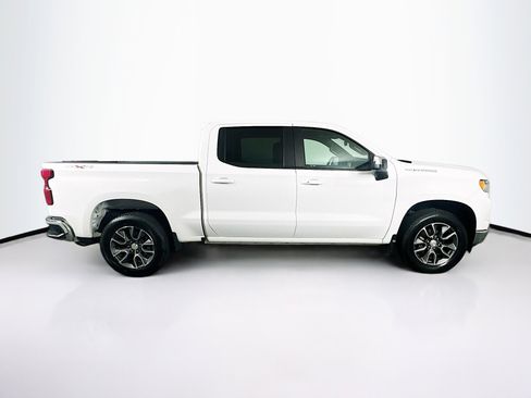 Used 2023 Chevrolet Silverado 1500 LT AWD/4WD image 10