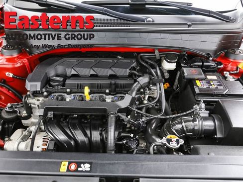 Used 2023 Hyundai Venue Limited image 7