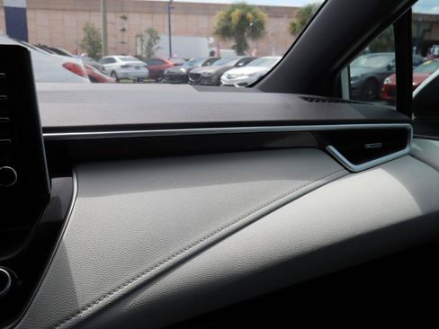 Used 2020 Toyota Corolla SE FWD image 25