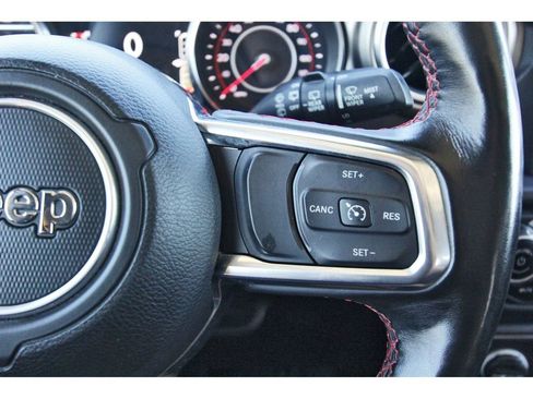 Used 2019 Jeep Wrangler Unlimited Rubicon w/ LED Lighting Group image 14