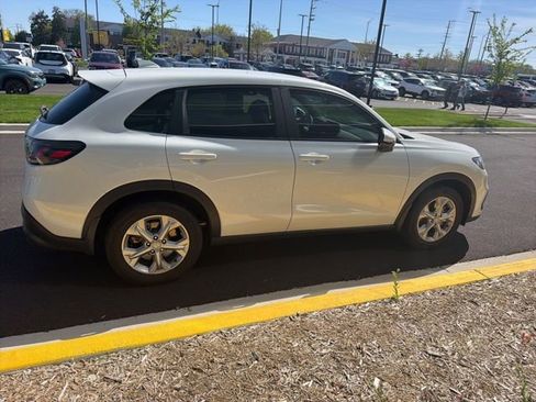 Used 2024 Honda HR-V LX image 11