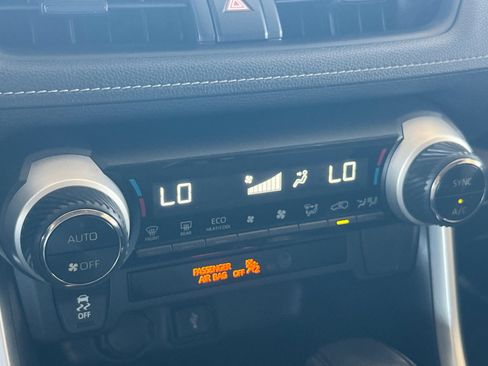 Used 2020 Toyota RAV4 XLE w/ All Weather Liner Package AWD/4WD image 19
