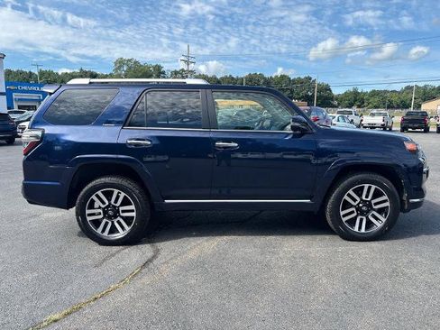 Used 2022 Toyota 4Runner Limited AWD/4WD image 4