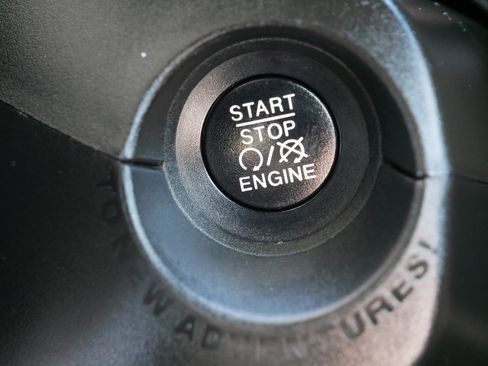 Used 2020 Jeep Renegade Sport image 29