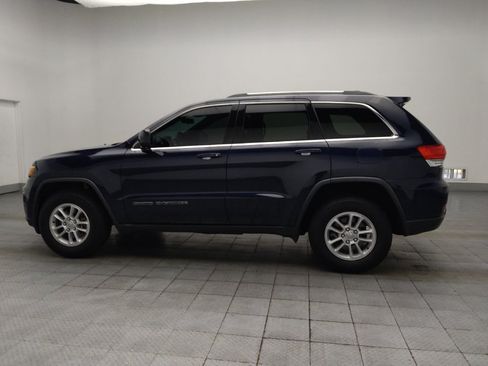Used 2018 Jeep Grand Cherokee Laredo AWD/4WD image 3