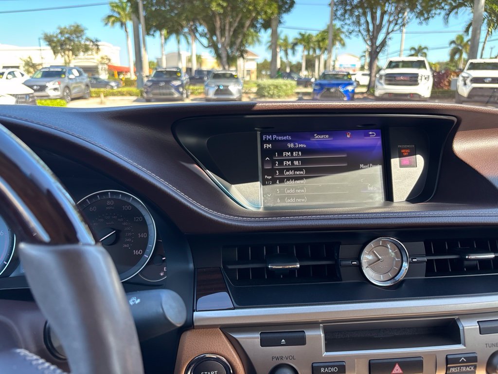 Used 2017 Lexus ES 350 FWD image 19