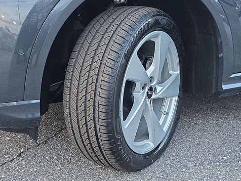 New 2025 Audi Q5 Premium Plus image 32