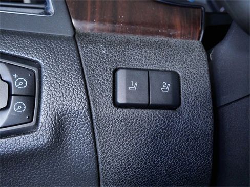 Used 2011 Ford Edge Limited image 25