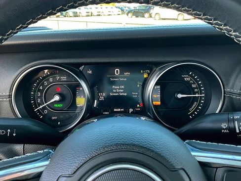 Used 2022 Jeep Wrangler Unlimited Sahara image 22