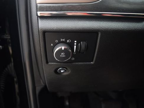 Used 2017 Jeep Grand Cherokee Limited w/ Trailer Tow Group IV AWD/4WD image 7