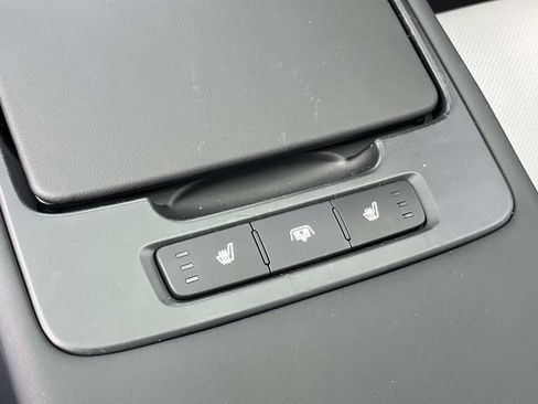 Used 2018 Genesis G80 3.3T Sport RWD image 21
