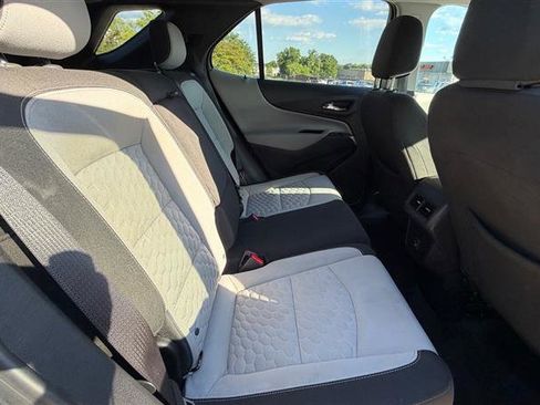 Used 2019 Chevrolet Equinox LS w/ LS Convenience Package AWD/4WD image 19
