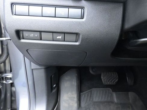 Used 2023 Nissan Rogue Platinum w/ Platinum Premium Package image 16