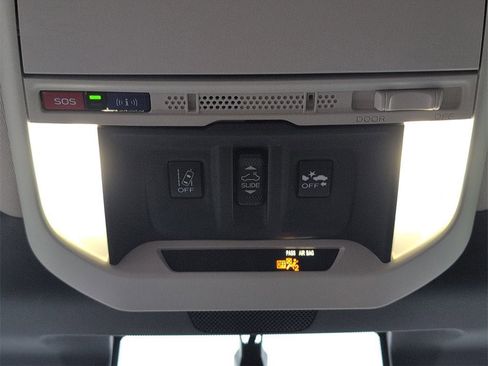 Used 2023 Subaru Forester Touring image 13