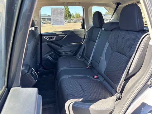 Used 2024 Subaru Forester Premium AWD/4WD image 11