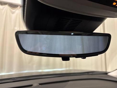Used 2025 Buick Envision Avenir AWD/4WD image 33