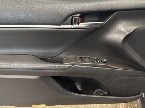 Used 2021 Toyota Camry XLE AWD/4WD image 11