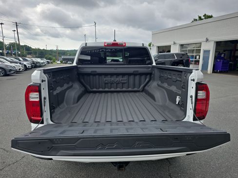 Used 2023 GMC Canyon AT4 w/ Canyon Safety Plus Package AWD/4WD image 5
