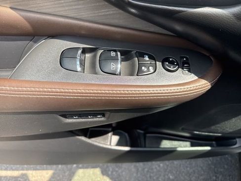 Used 2016 Nissan Murano Platinum w/ Platinum Technology Package AWD/4WD image 20