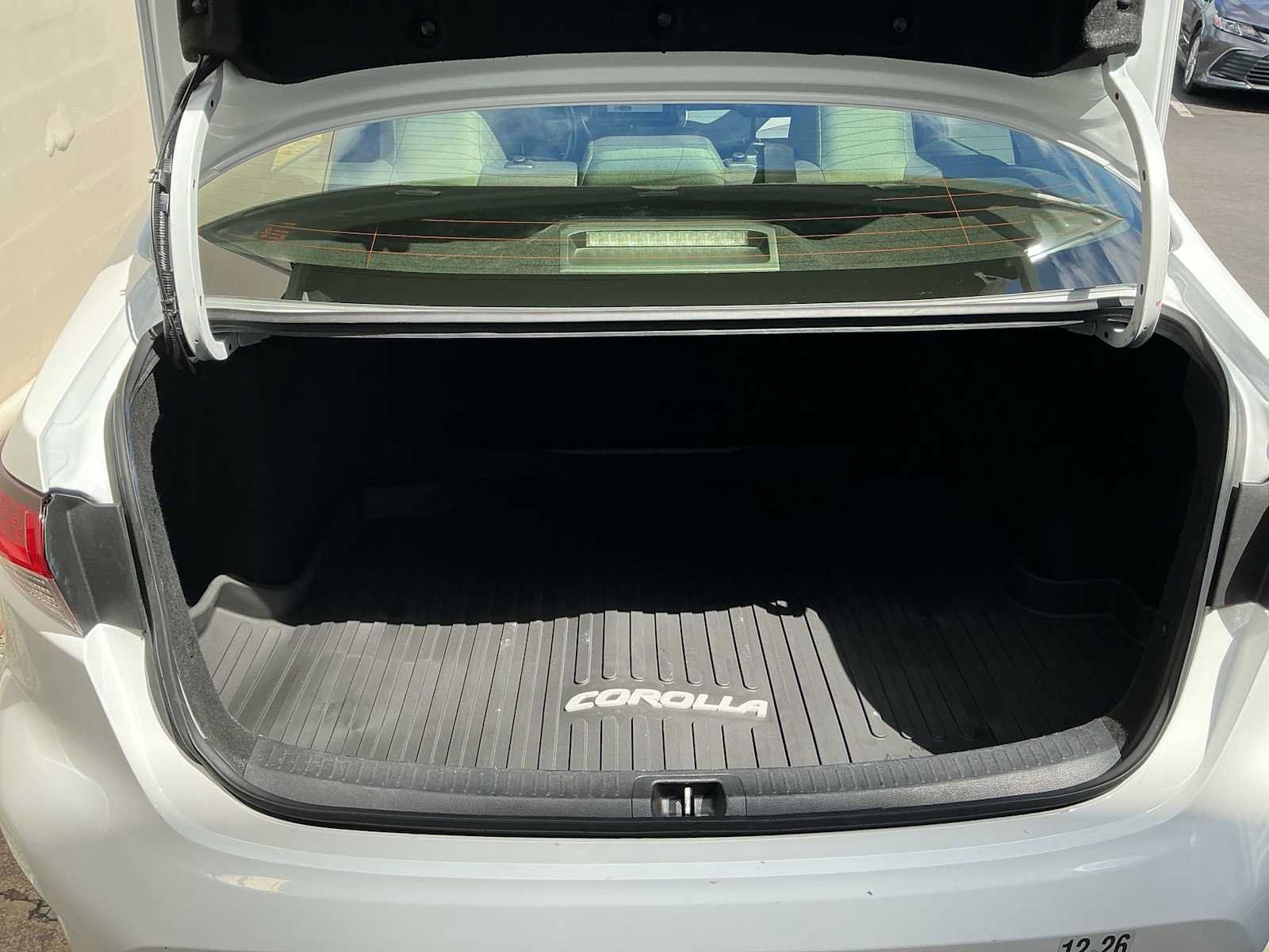 Used 2024 Toyota Corolla LE FWD image 23