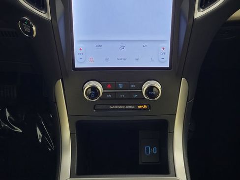 Certified 2024 Ford Edge SEL w/ Convenience Package AWD/4WD image 23