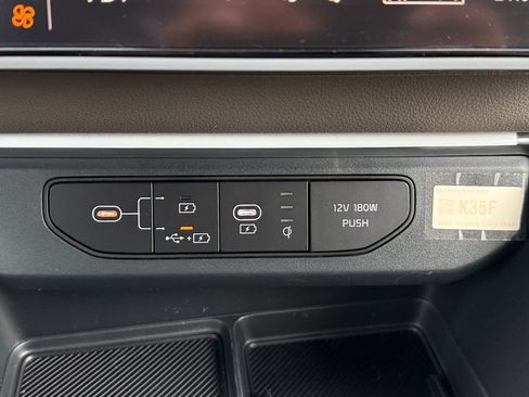 New 2026 Kia Carnival SX image 18