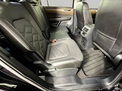 Used 2024 Volkswagen Atlas SE image 23