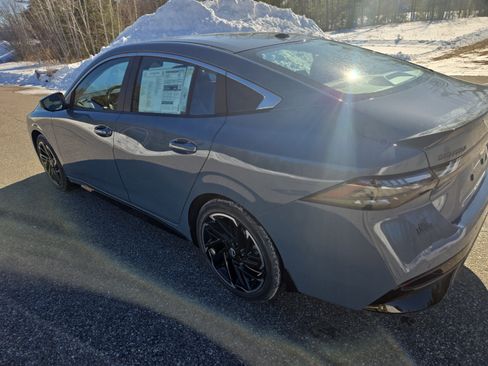 New 2026 Nissan Sentra SR w/ SR Premium Package image 5