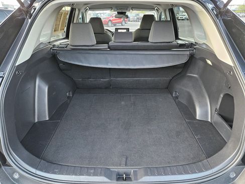 Used 2022 Toyota RAV4 XLE AWD/4WD image 30