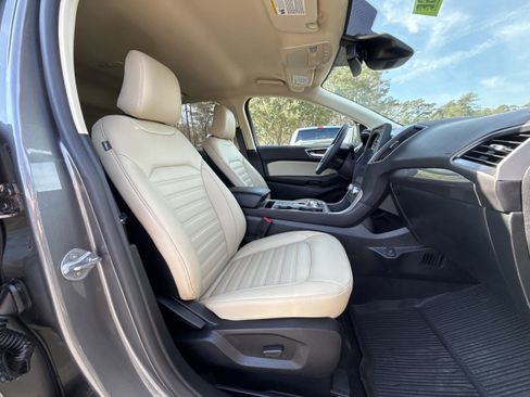 Used 2024 Ford Edge SEL image 10