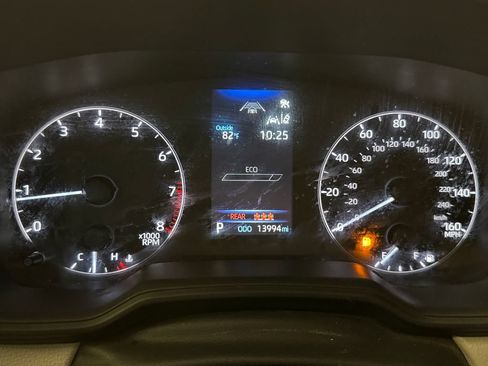 Used 2024 Toyota Corolla Cross LE FWD image 10
