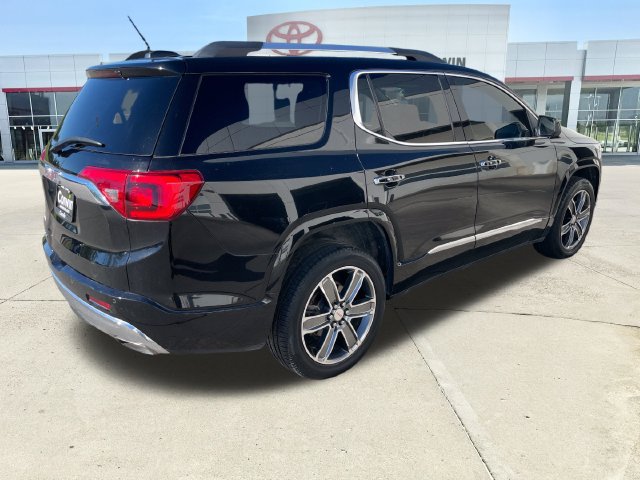 Used 2017 GMC Acadia Denali w/ Technology Package FWD image 5