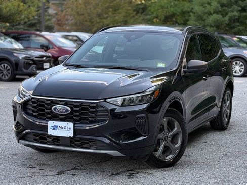 Used 2023 Ford Escape ST-Line w/ Tech Pack #1 AWD/4WD image 1