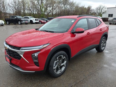 New 2026 Chevrolet Trax LT w/ Driver Confidence Package image 4