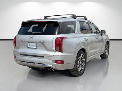 Used 2022 Hyundai Palisade Calligraphy FWD image 3