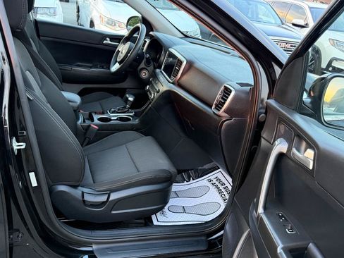 Used 2022 Kia Sportage LX FWD image 14