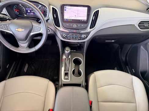 Used 2019 Chevrolet Equinox Premier FWD image 18