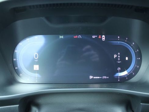 Used 2025 Volvo XC40 B5 Core image 27