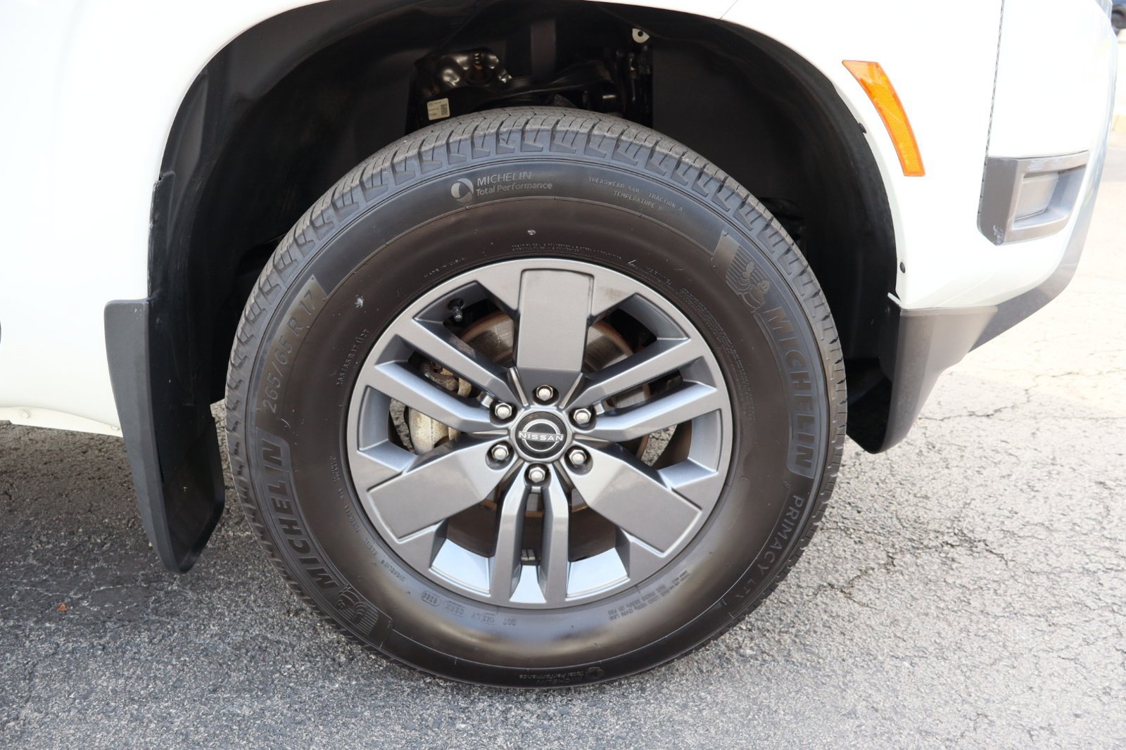 Used 2025 Nissan Frontier SV w/ Tow Package AWD/4WD image 34
