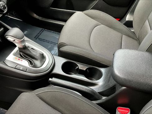 Certified 2023 Kia Forte LXS w/ LXS Technology Package image 19