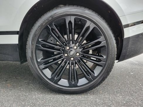 Used 2025 Land Rover Range Rover Velar Dynamic HSE image 18