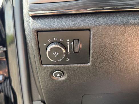 Used 2019 Jeep Grand Cherokee Limited X AWD/4WD image 30